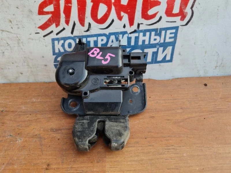 Замок багажника Subaru Legacy B4 57530AG010 BL5 EJ20