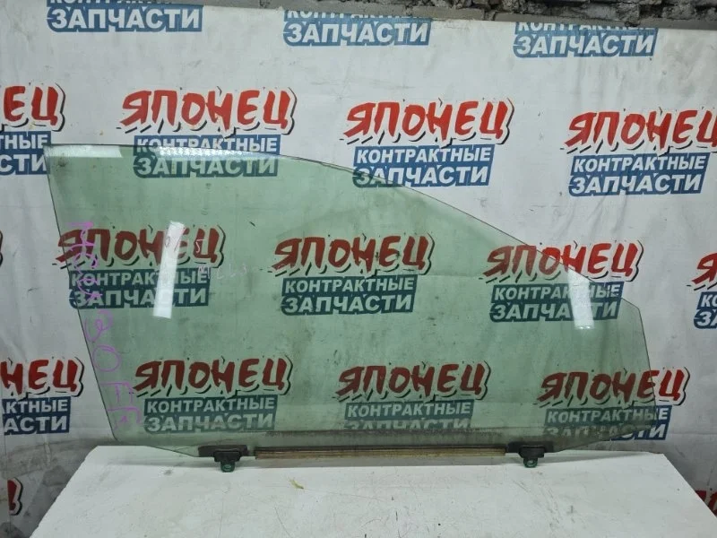 Стекло двери Toyota Harrier 6810148060 MCU30 1MZ-FE, переднее правое