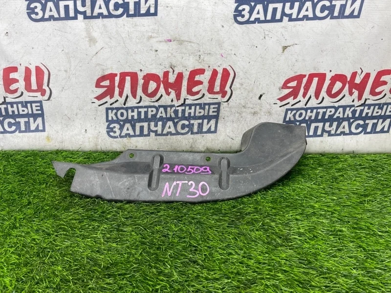 Подкрылок Nissan X-Trail 788188H300 NT30 QR20DE, задний правый