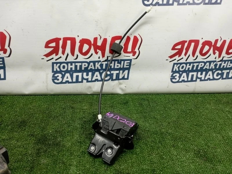 Замок багажника Mercedes-Benz C-Class A1717500085 W203 M271KE18ML