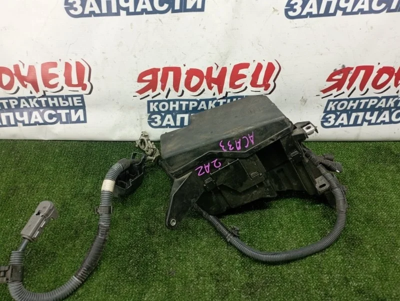 Блок предохранителей под капот Toyota Vanguard 8274242030 ACA33 2AZ-FE