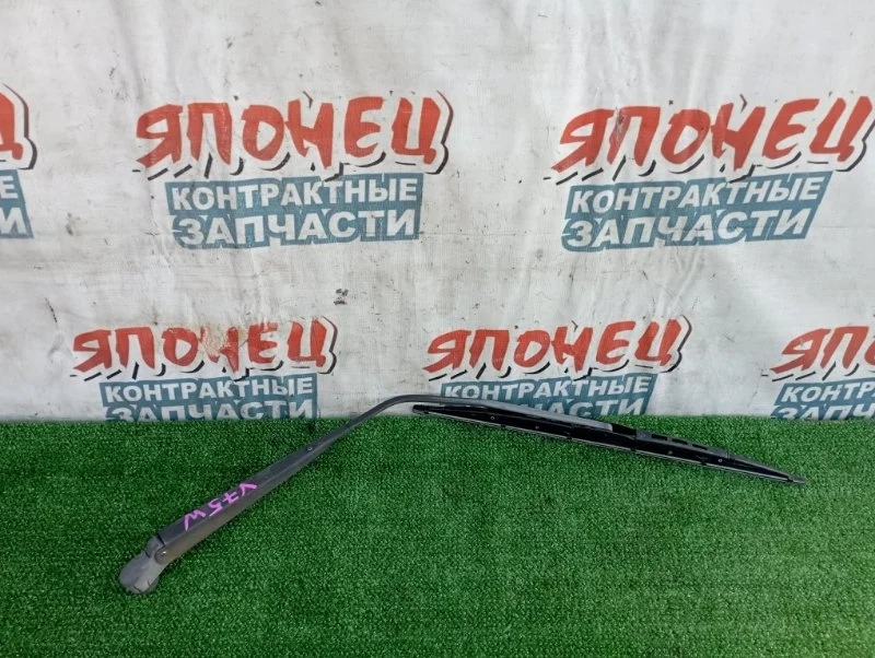 Дворник двери багажника Mitsubishi Pajero MR490072 V75W 6G74