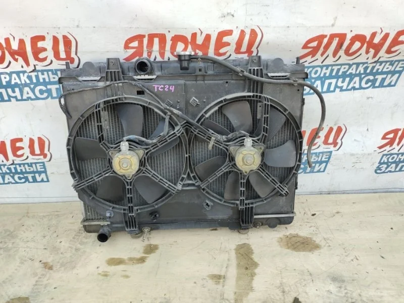 Радиатор основной Nissan Serena 21460AE000 TC24 QR20DE