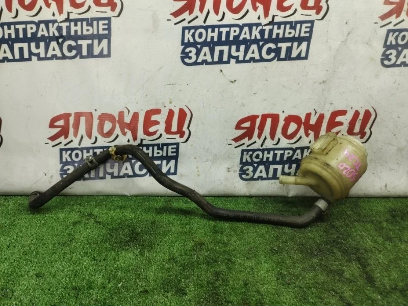 Бачок гидроусилителя Nissan Serena 491804M403 TC24 QR20DE