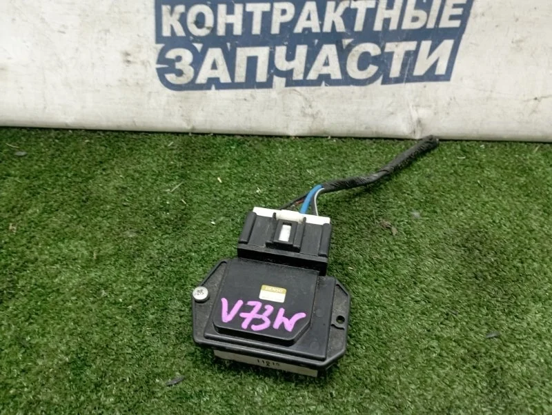 Реостат печки Mitsubishi Pajero 4993002110 V73W 6G72