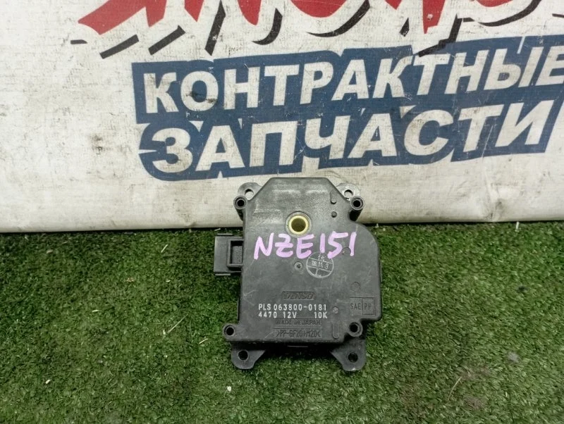 Сервопривод заслонок печки Toyota Corolla Rumion 0638000181 NZE151 1NZ-FE