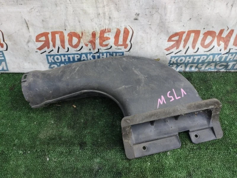 Воздухозаборник Mitsubishi Pajero MR431309 V75W 6G74