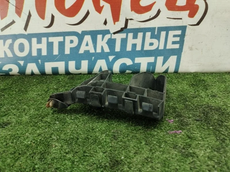 Крепление бампера Honda Fit 71198TF0901 GE6 L13A, переднее левое