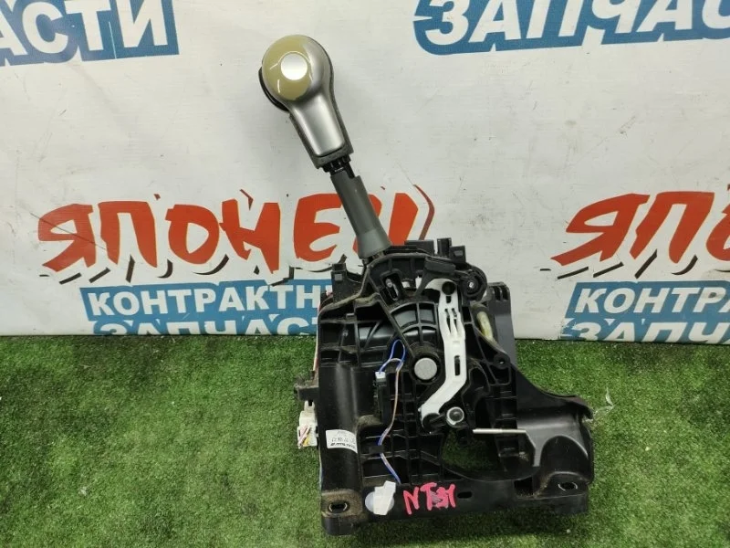 Рычаг переключения кпп Nissan X-Trail 34901JD000 NT31 MR20DE