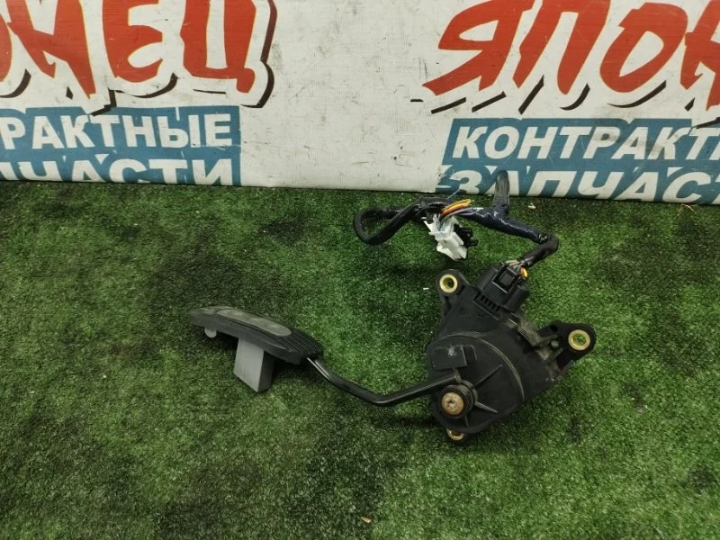 Педаль газа Nissan March 18002ED000 AK12 CR12DE