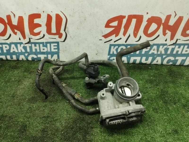 Дроссельная заслонка Toyota Vitz 2203023010 SCP90 2SZ-FE