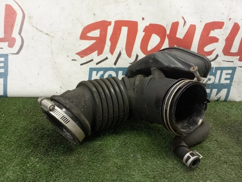 Патрубок воздушного фильтра Mitsubishi Outlander 1505A167 CW5W 4B12