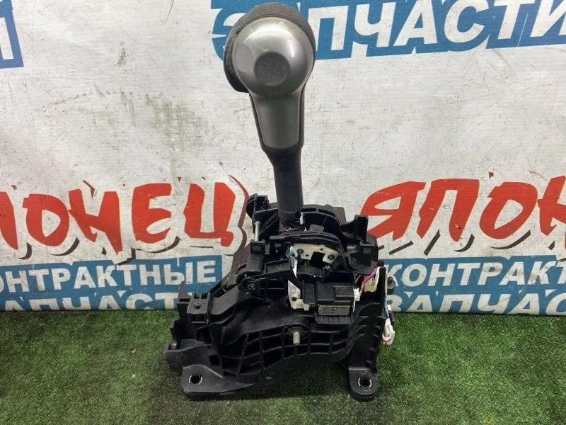 Рычаг переключения кпп Nissan X-Trail 34901JD000 NT31 MR20DE