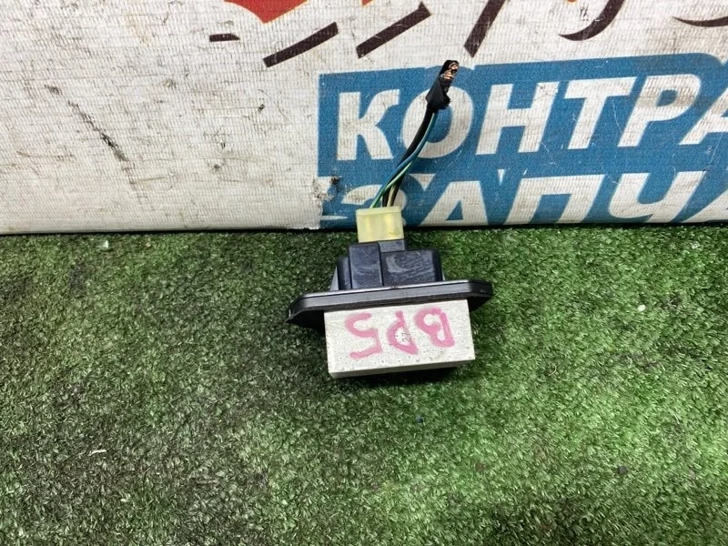 Реостат печки Subaru Legacy 73533AG000 BP5 EJ204