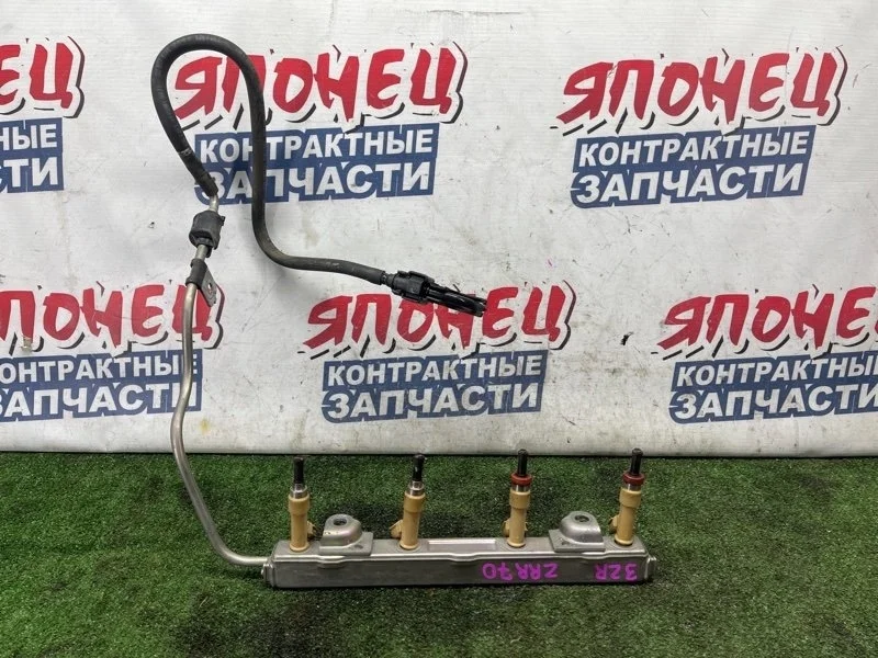 Форсунка Toyota Voxy 2325037010 ZRR70 3ZR-FAE