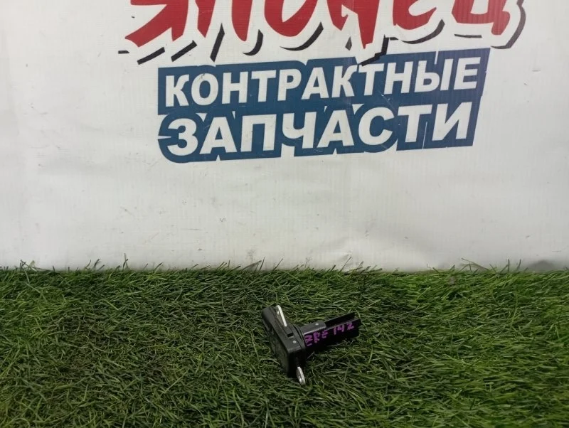 Расходомер воздушный Toyota Corolla Fielder 2220431020 ZRE142 2ZR-FE