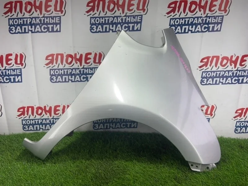 Крыло Toyota Ractis 5381152220 NCP100 1NZ-FE, переднее правое