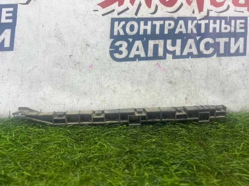 Крепление бампера Honda Fit 71598SAA013 GD1 L13A, заднее левое