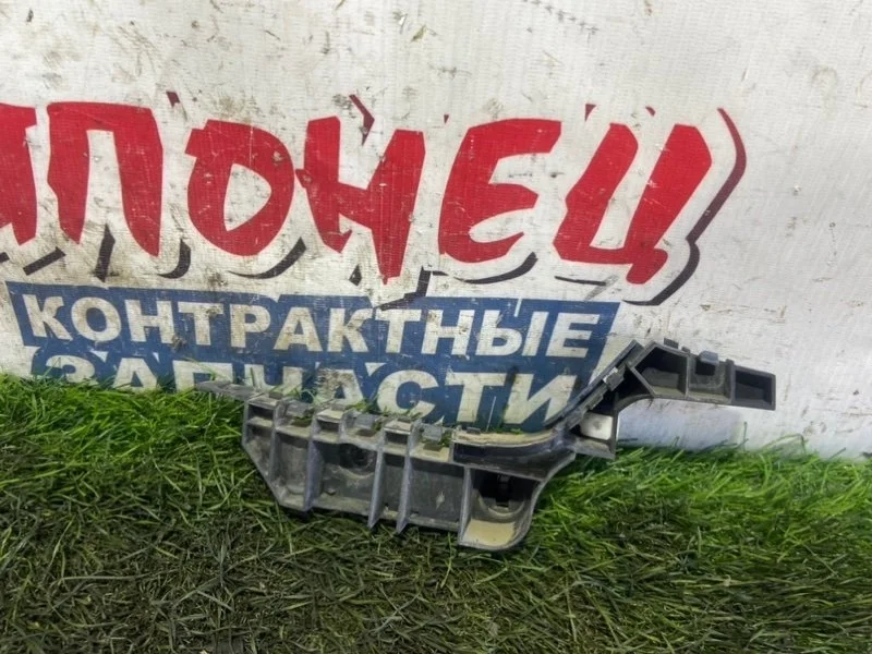 Крепление бампера Honda Accord 71193SEA003 CM3 K24A, переднее правое