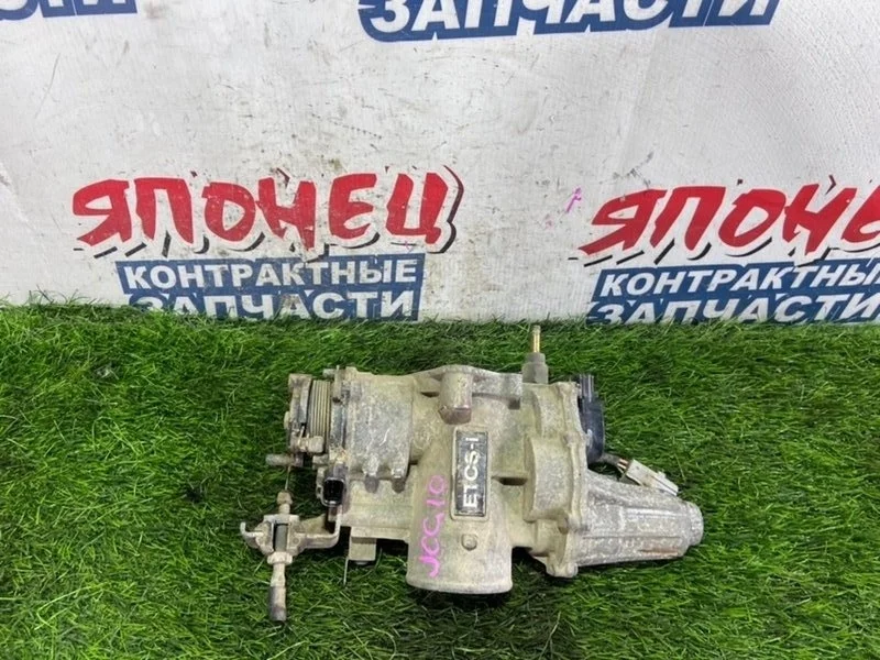 Дроссельная заслонка Toyota Progres 2203046140 JCG10 1JZ-GE