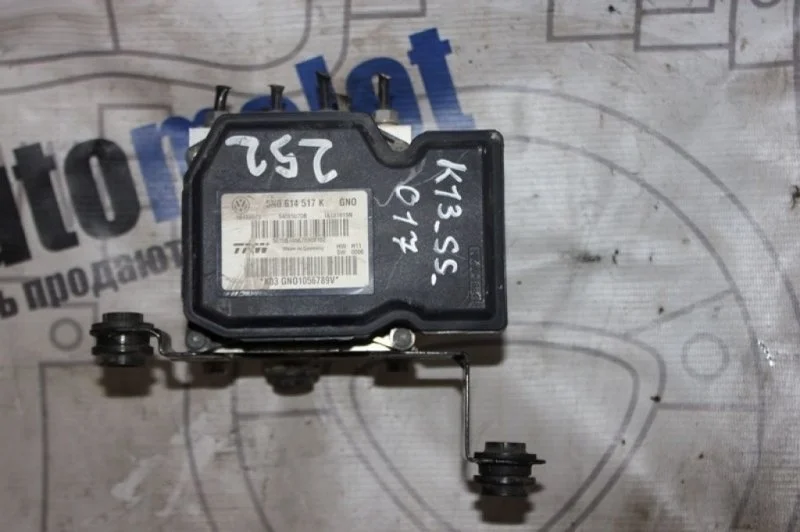 Блок ABS (насос) Volkswagen Tiguan 5N0614517K 5N1