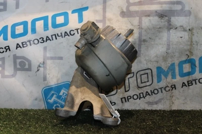 Кронштейн двигателя левый Audi A6 Iii 4F0199307M 4F2 CCA