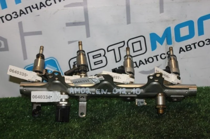 Топливная рампа Audi A3 Ii 06J133317M 8K2 CDH
