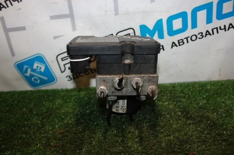 Блок ABS (насос) Chevrolet Cruze 13347777 J300