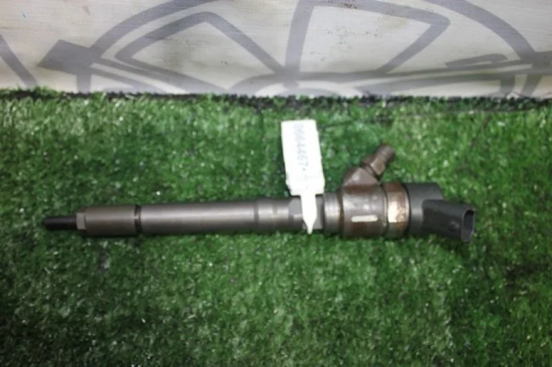 Форсунка дизельная коммон рэйл Hyundai Sportage 3380027000 D4EA