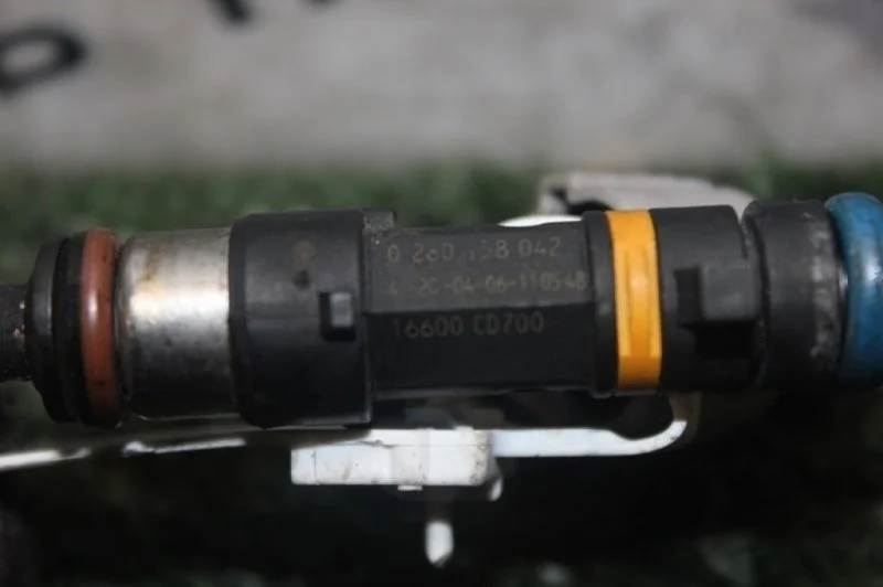 Форсунка топливная Nissan Murano 16600CD700 Z50 VQ35