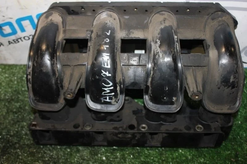 Коллектор впускной Mercedes-Benz Vito A6110900637 W638 OM611