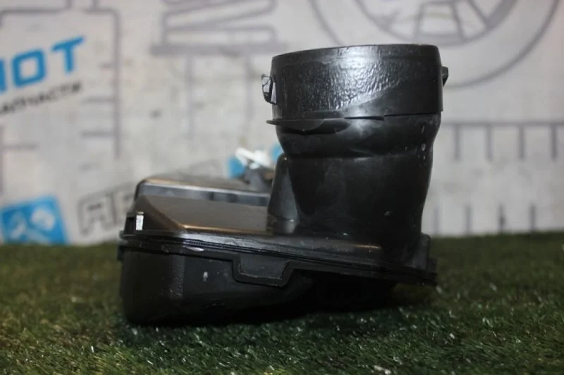 Резонатор воздушного фильтра Peugeot 207 9683340180 5F01