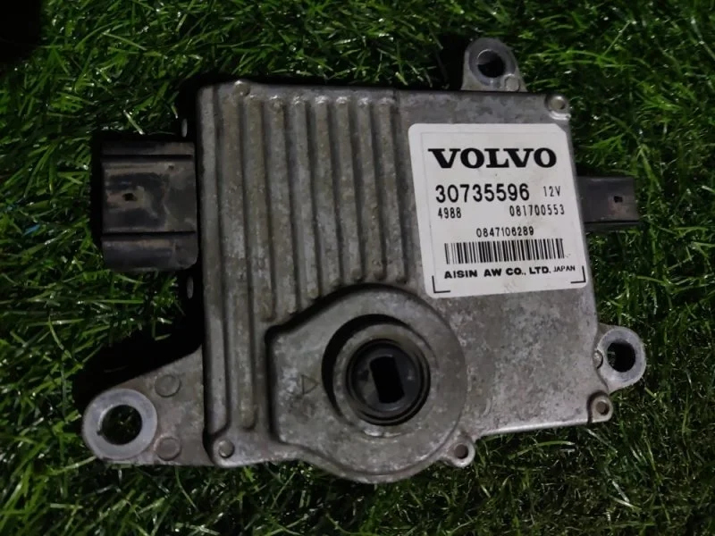 Блок управления АКПП Volvo S60 30735596 B5244S