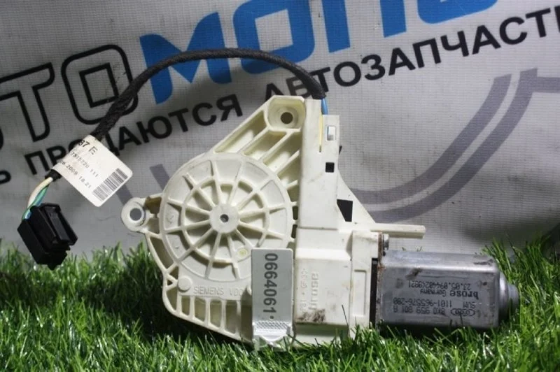 Моторчик стеклоподъемника Audi A4 Iv 8K0959801A 8K2 8K5 B8