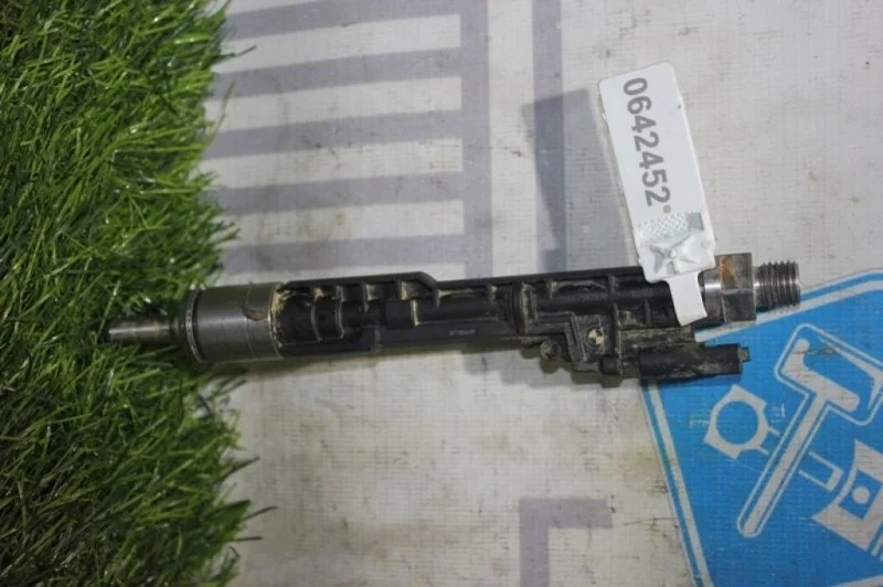Форсунка топливная Bmw 1-Series 13647597870 E82 E88 F20 F21 F22 F10 F11 F30 F25 F15 E70 E71 N20B20A