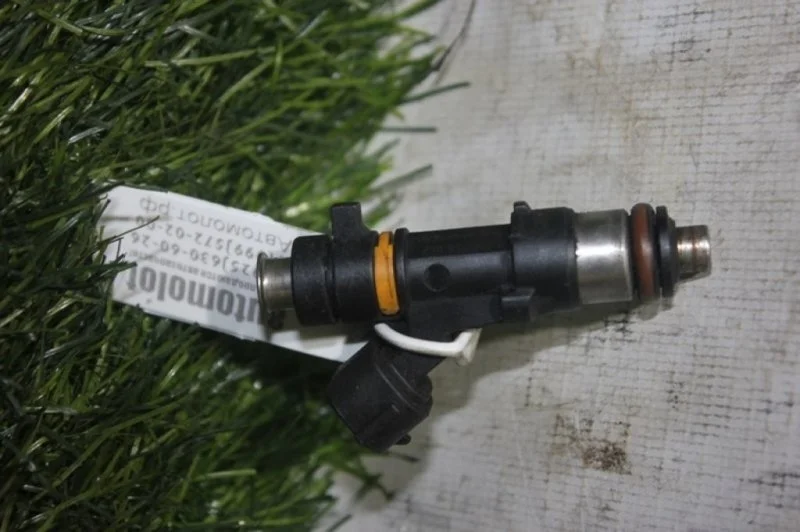 Форсунка топливная Nissan Murano 16600CD700 Z50 J31 M35 V35 VQ35 VQ35DE