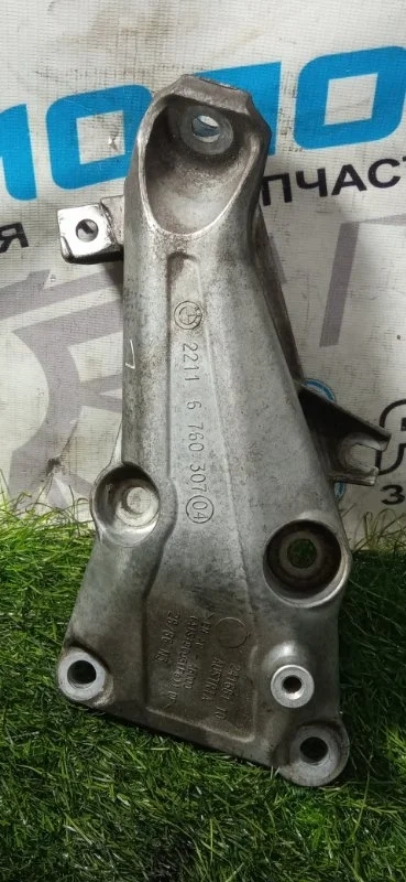 Кронштейн двигателя левый Bmw 1-Series 22116760307 N45B16AB, левый