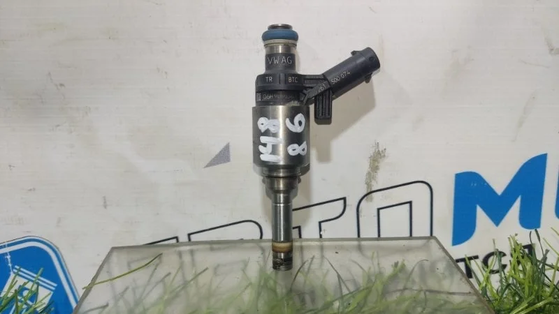 Форсунка топливная Audi Volkswagen A3 2 A4 4 A5 1 Tt Golf Passat 06H906036H 8PA 8P7 8P1 8K2 8K5 B8 8TA 8F7 8T3 8J9 8J3 3C2 362 365 A32 A42 5K1 CDAA CABB CCUA CDHB CDHA CABA CDHA BZB BYT