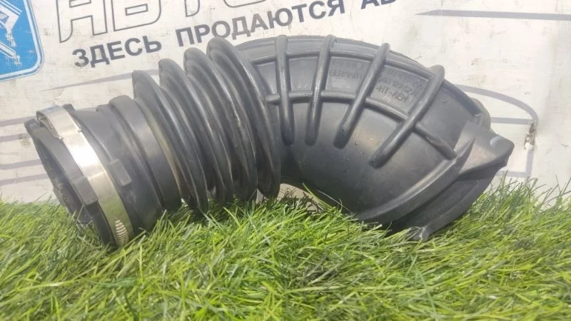 Патрубок воздушного фильтра Audi A4 06H129629 B8 CDNC