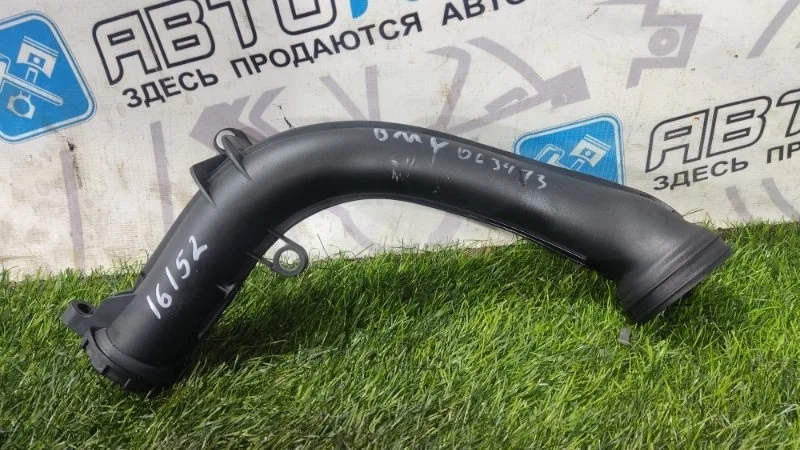 Патрубок воздушного фильтра Volkswagen Golf 03C145673C 5K1 BMY