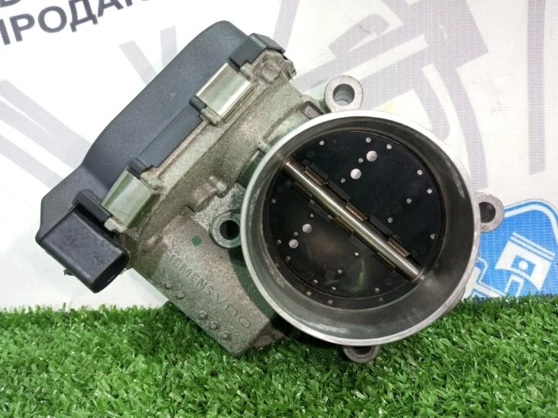 Дроссельная заслонка Audi A4 06E133062C 8K5 CAL