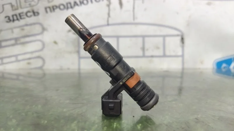 Форсунка топливная Bmw X1 13537561277 E84 N46B20BD