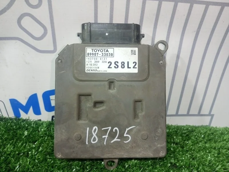 Блок управления светом Toyota Camry 8990733030 XV70