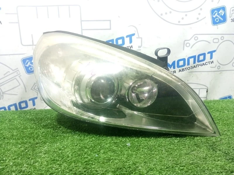 Фара правая Volvo V60 31299993 B4164T