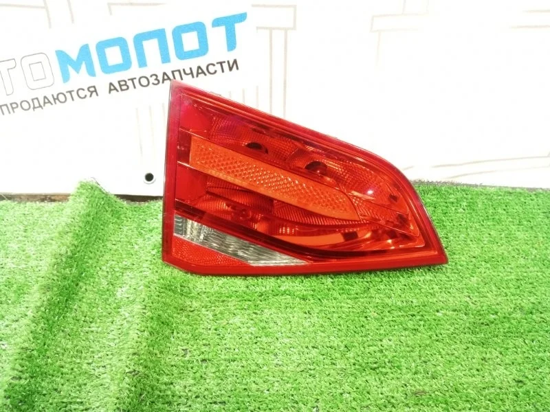 Фонарь задний внутренний левый Audi A4 8K5945093D B8 CDH