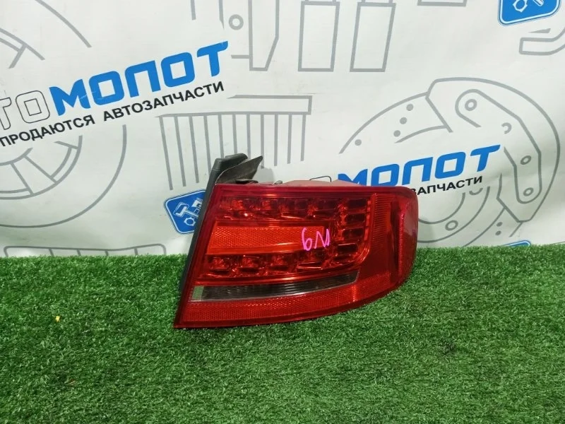 Фонарь задний правый Audi A4 8K5945096K B8 CDN