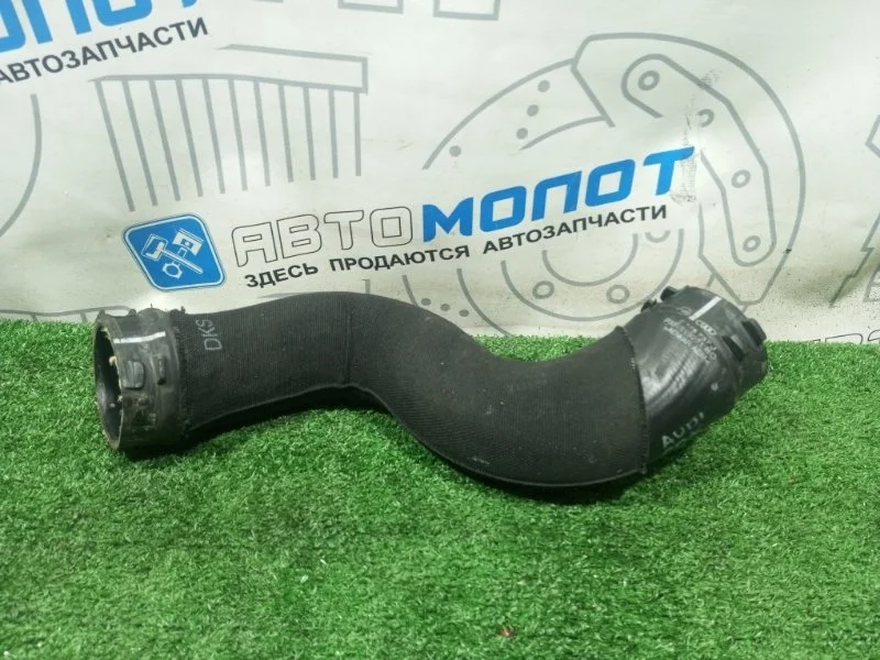 Патрубок интеркулера Audi Q5 8K0145737J 8R CDN