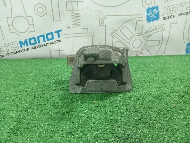 Подушка двигателя Volkswagen Tiguan 5N0199262 5N1 CAW