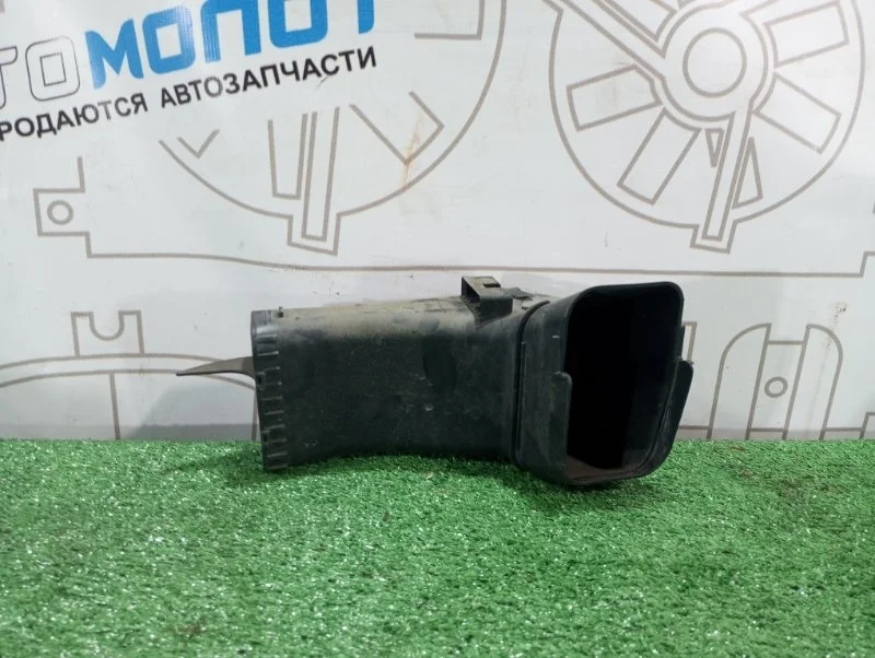 Воздуховод Bmw 1-Series 13717597584 F20 N13B16A