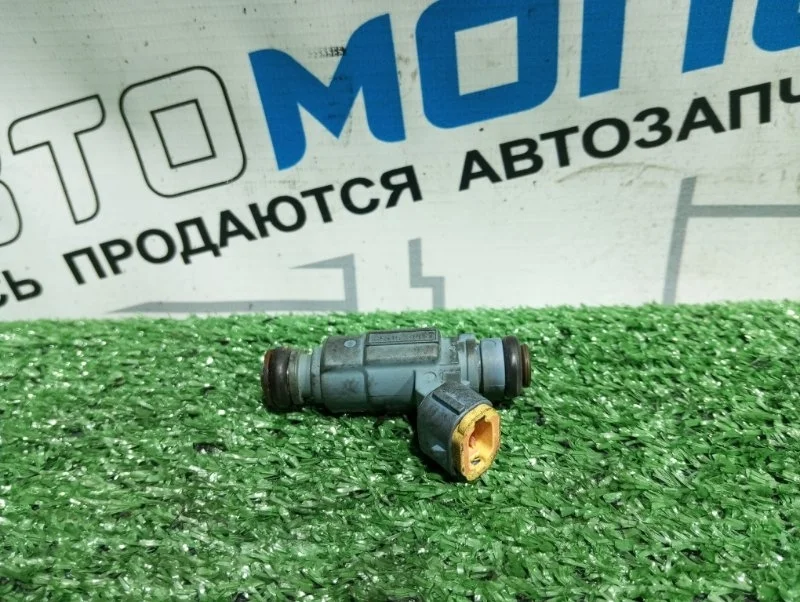 Форсунка топливная Hyundai Sonata 3531038010 EF G4JP